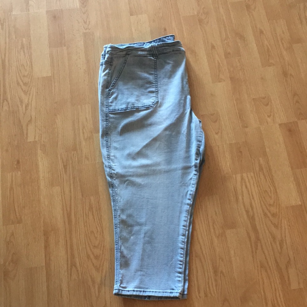 Melissa McCarthy Girlfriend Capris
